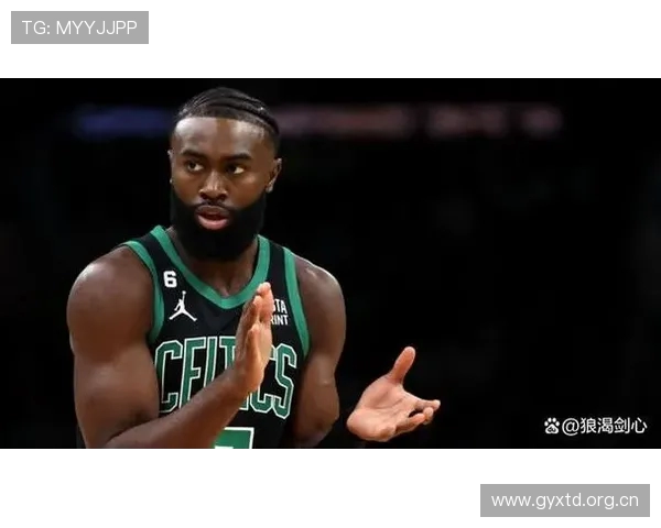 杰伦布朗透露单场比赛收入可达50万，月收入轻松突破六位数