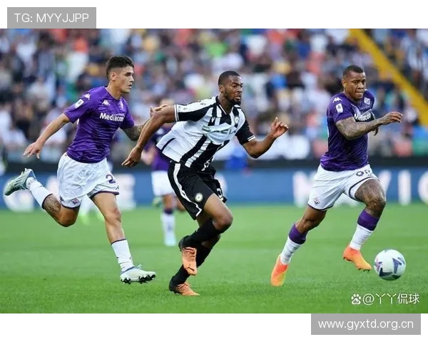 佛罗伦萨五比一大胜十人乌迪内斯基恩梅开二度迎意甲首胜